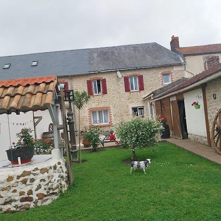 Chambre D Hote Les Frangins Avrille  Exterior photo